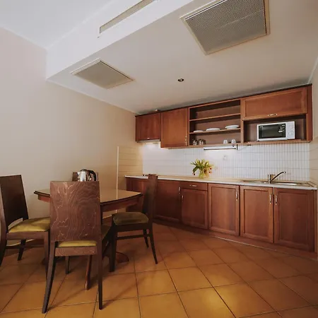 Aparthotel Thermal Park 4*